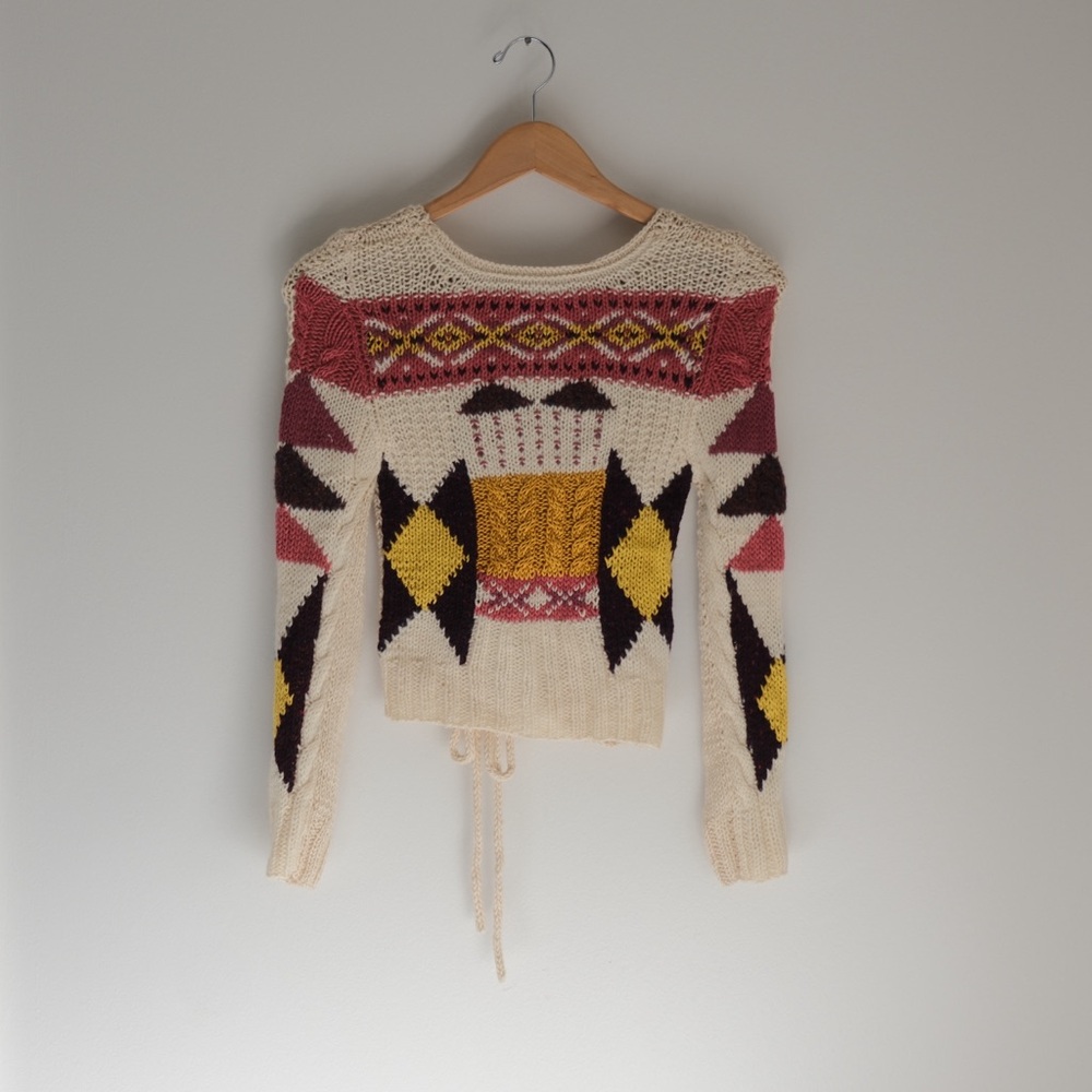 Open Back Geometric Patterned Cream Sweater